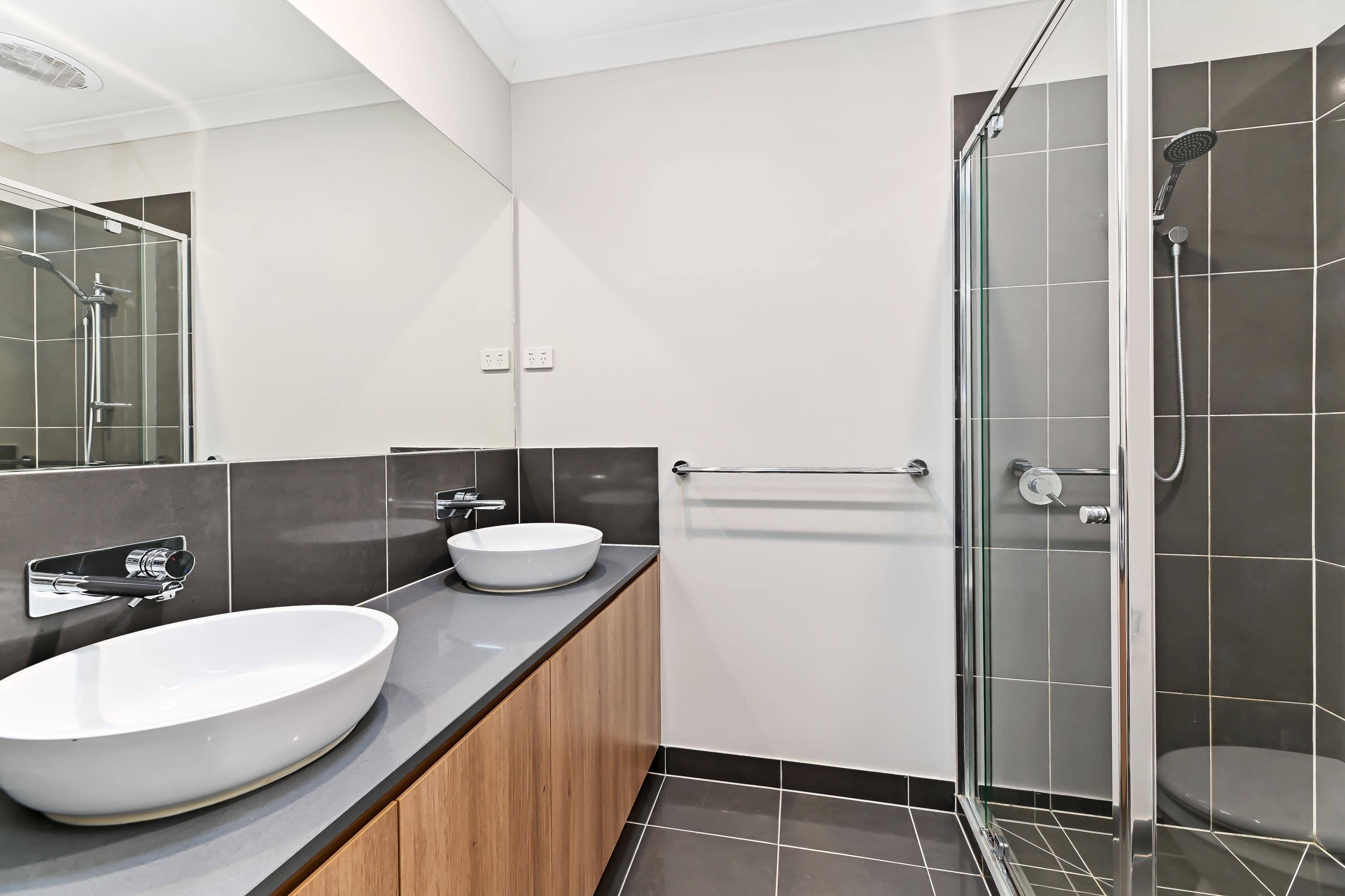 5 Wicket Road, Clyde VIC 3978, Clyde - Thumbnail 2