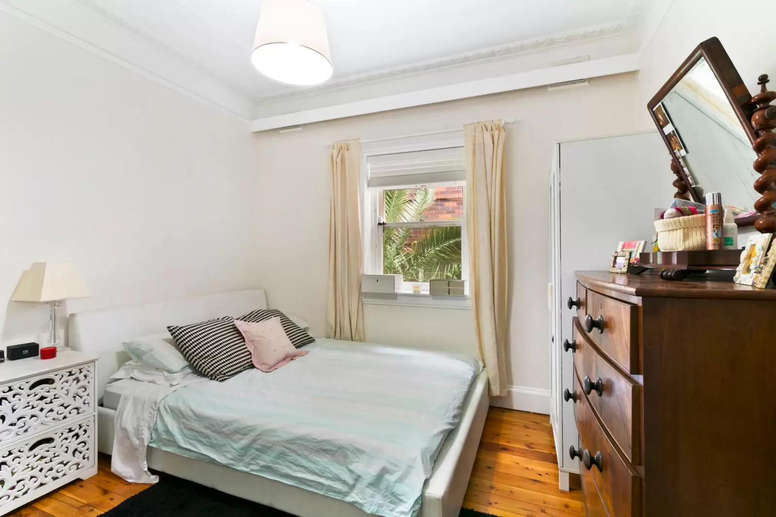 2/84 Drumalbyn Road, Bellevue Hill, Werribee - Thumbnail 4