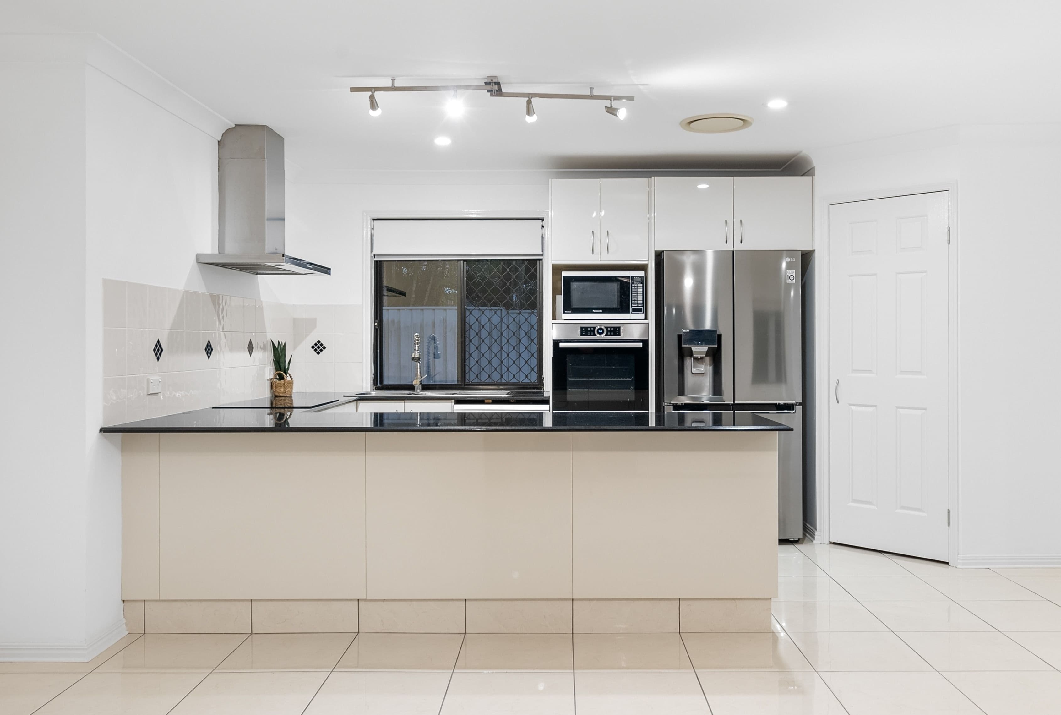 7 Tee Trees Boulevard, Arundel QLD 4214, Arundel - Thumbnail 5