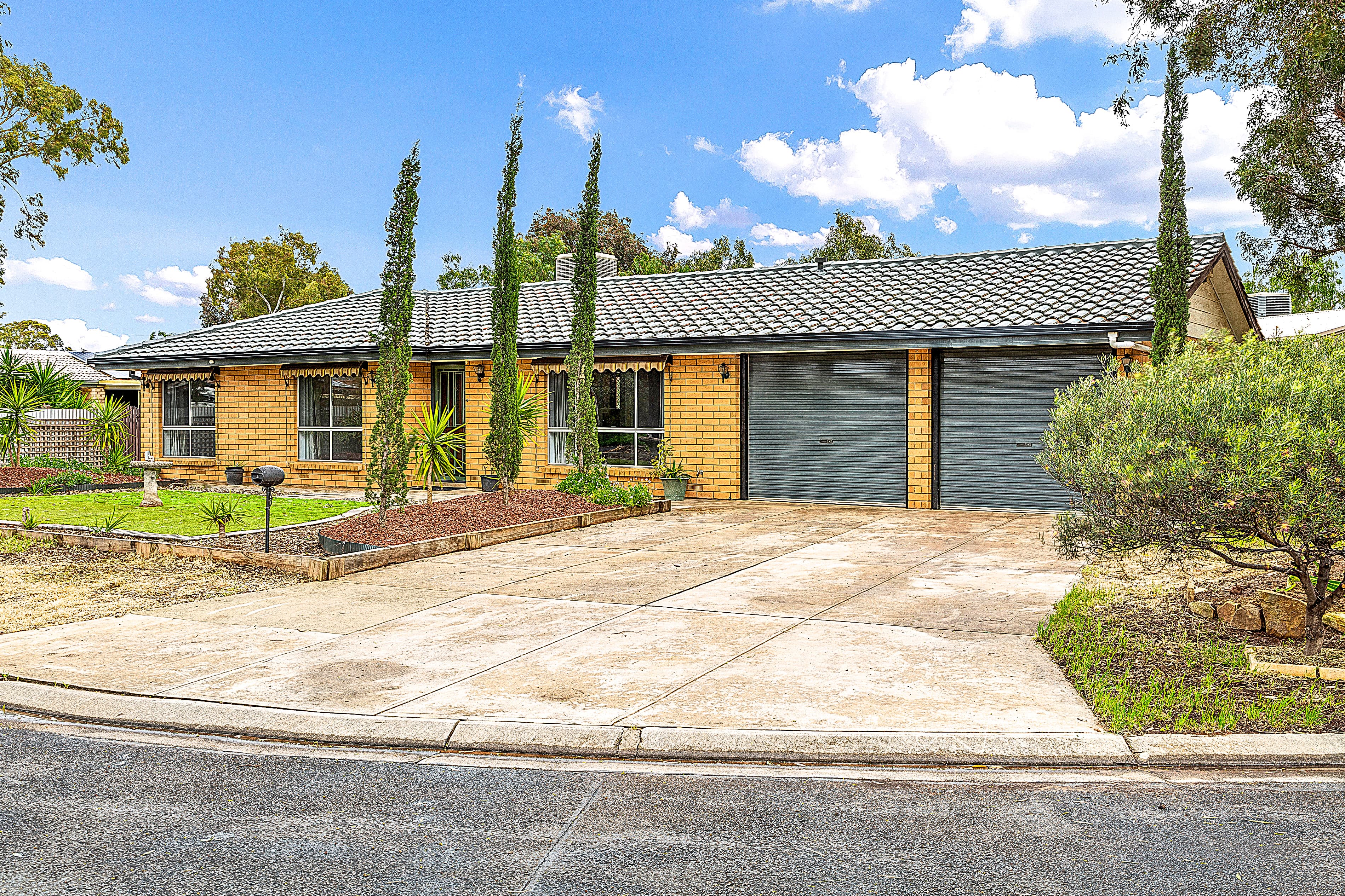 2 Simon Court, Parafield Gardens SA 5107, Parafield Gardens - Image 1