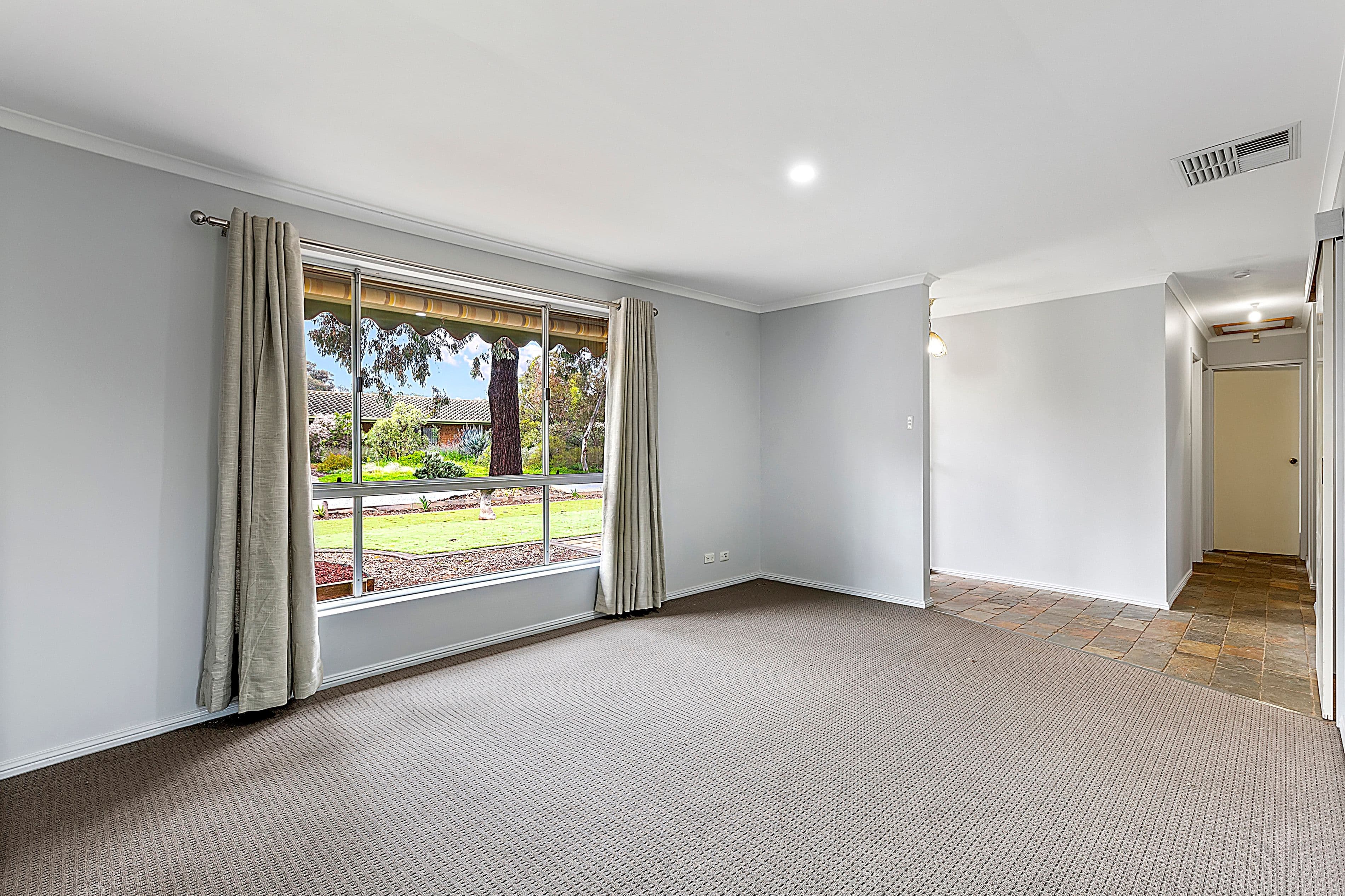 2 Simon Court, Parafield Gardens SA 5107, Parafield Gardens - Thumbnail 3