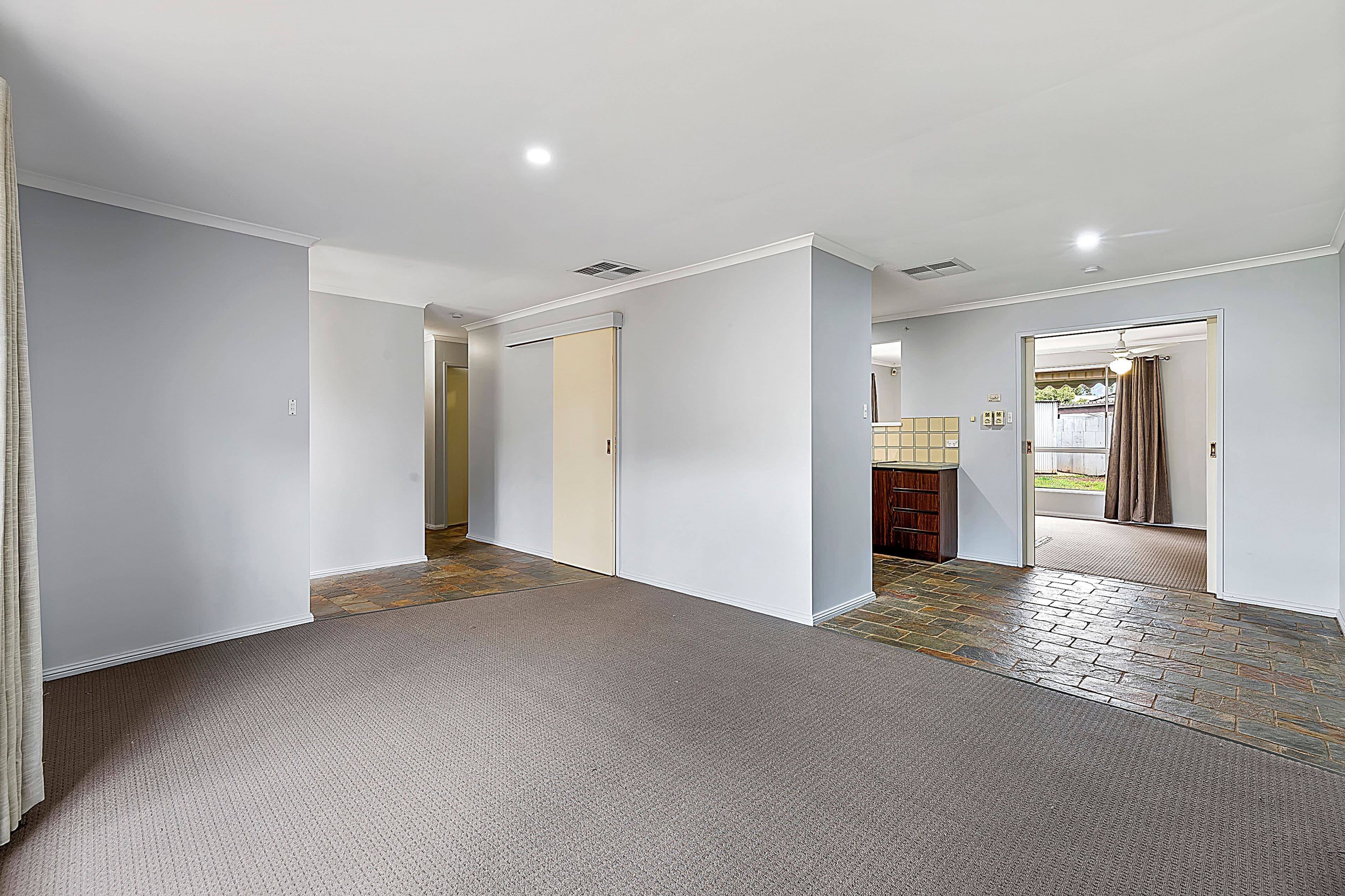2 Simon Court, Parafield Gardens SA 5107, Parafield Gardens - Thumbnail 4