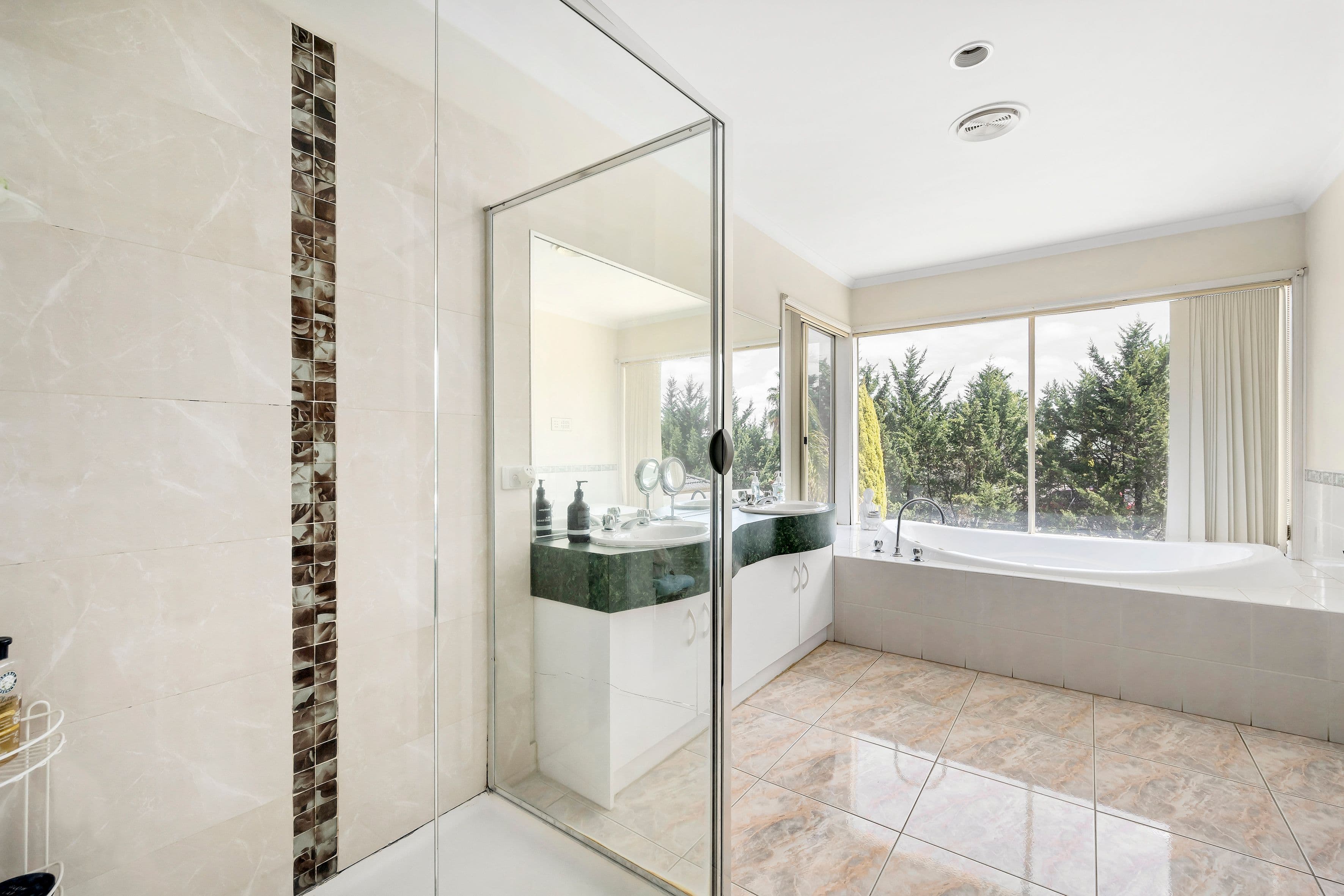 1 Grevillea Close, Hillside VIC 3037, Hillside - Thumbnail 4