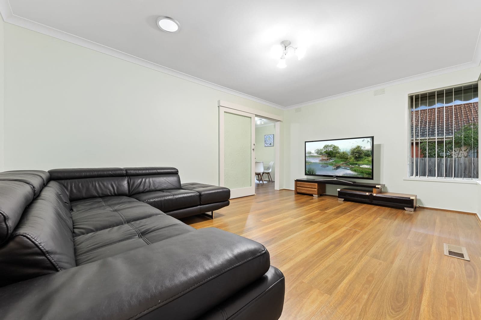 17 Leonard Street, Bayswater VIC 3153, Bayswater - Thumbnail 3
