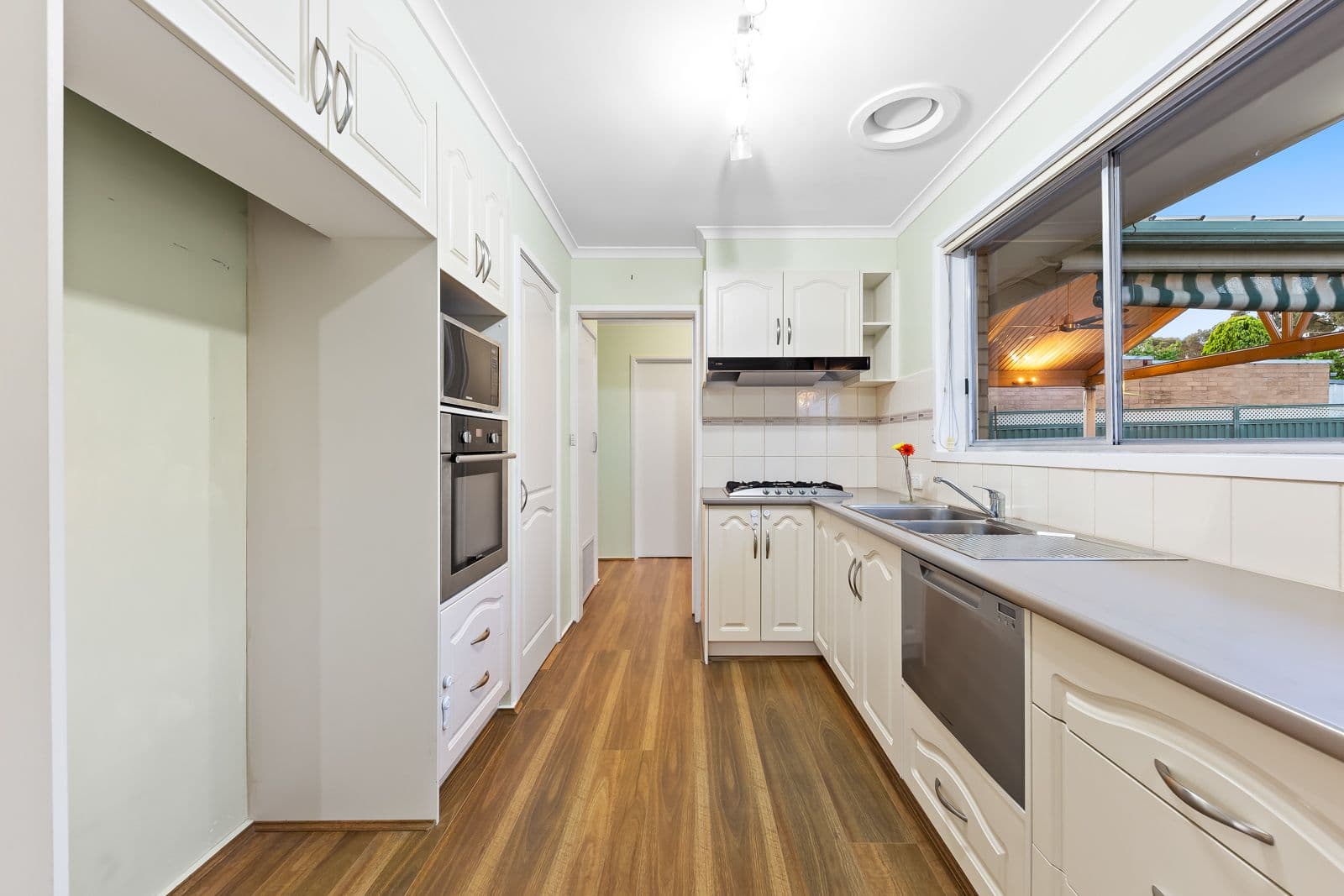 17 Leonard Street, Bayswater VIC 3153, Bayswater - Thumbnail 4