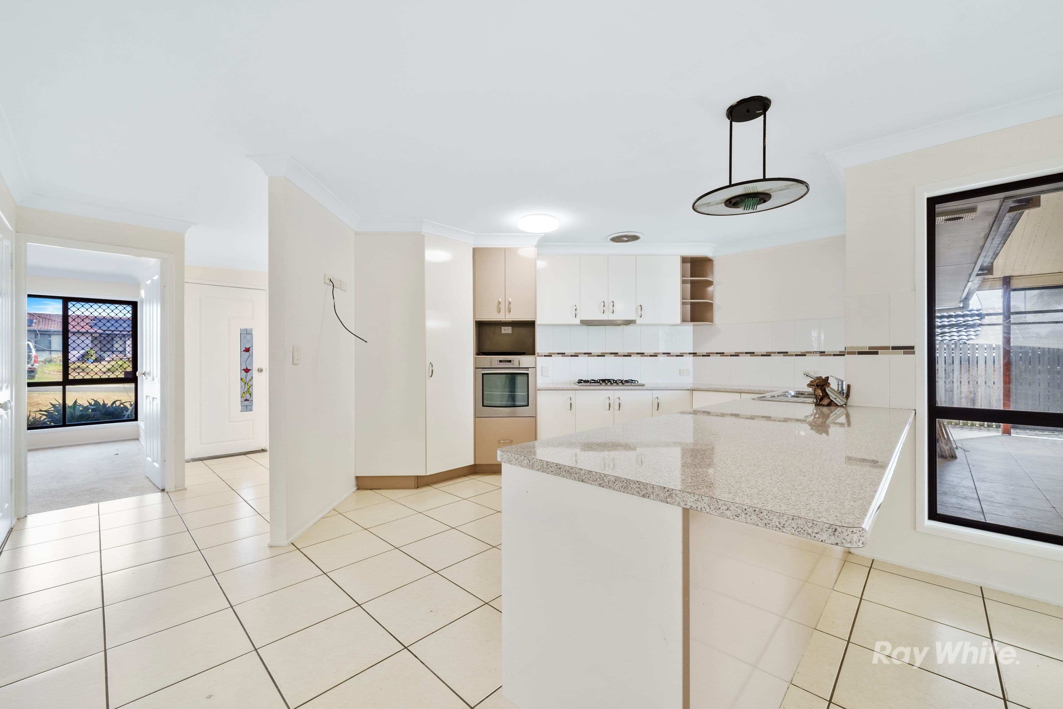 8 Hadley Court, Boronia Heights QLD 4124, Boronia Heights - Thumbnail 3