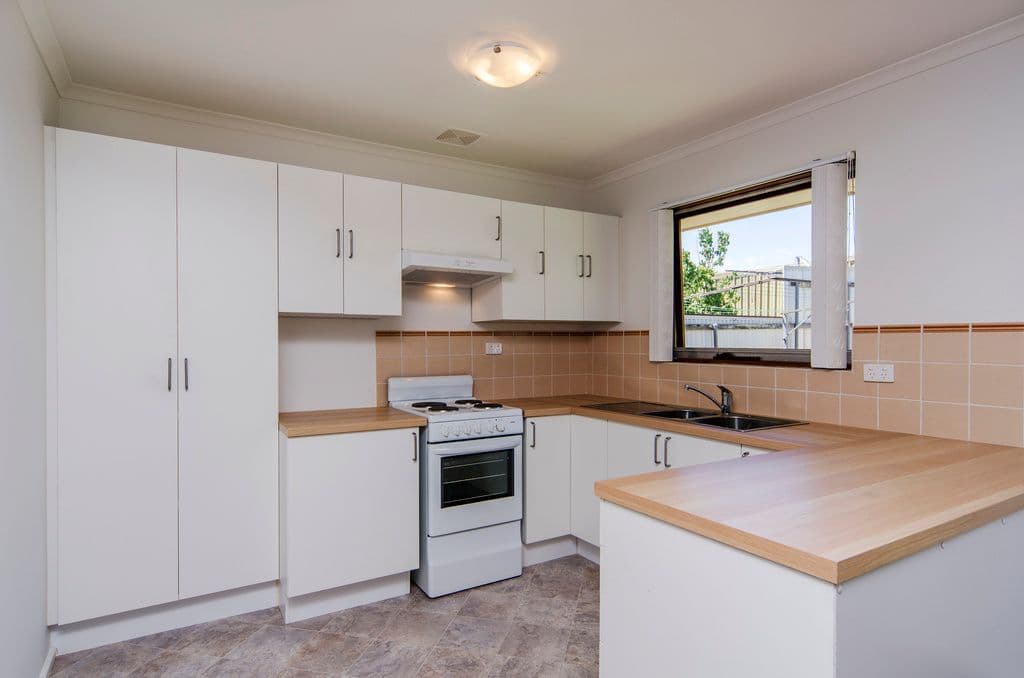 31 Serenade Crescent, Aberfoyle Park SA 5159, Aberfoyle Park - Thumbnail 4