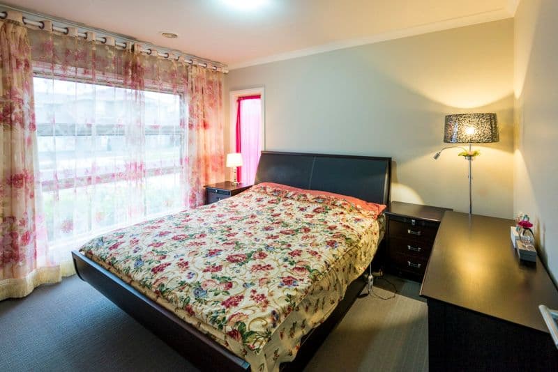 13 Chatham Avenue, Tarneit VIC 3029, Tarneit - Thumbnail 2