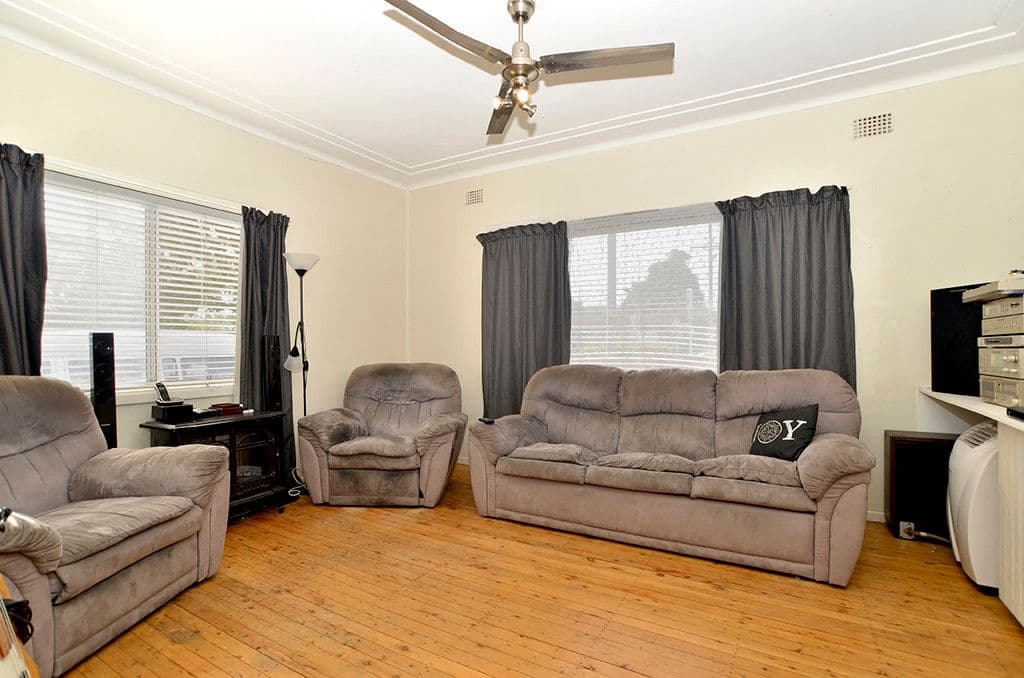 295 Ocean Beach Road, Umina Beach - Image 1