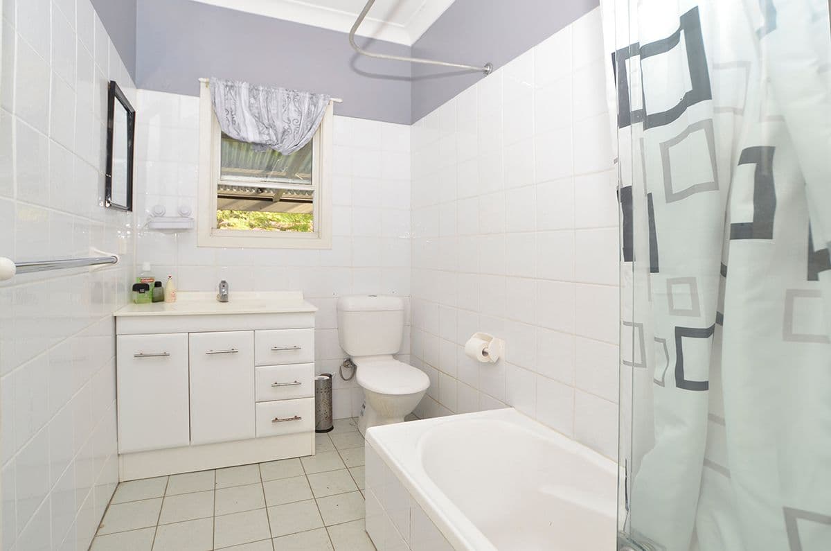 295 Ocean Beach Road, Umina Beach - Thumbnail 3
