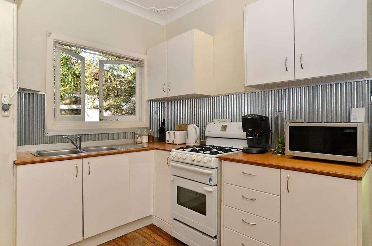 295 Ocean Beach Road, Umina Beach - Thumbnail 4