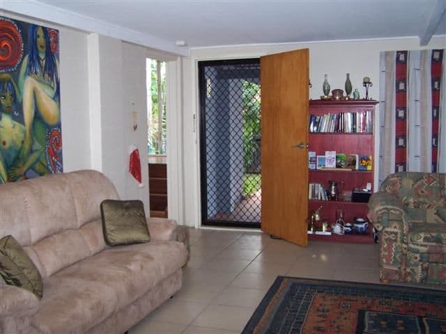 7 Barreenong Street, GLADSTONE QLD 4680, Gladstone Central - Thumbnail 2