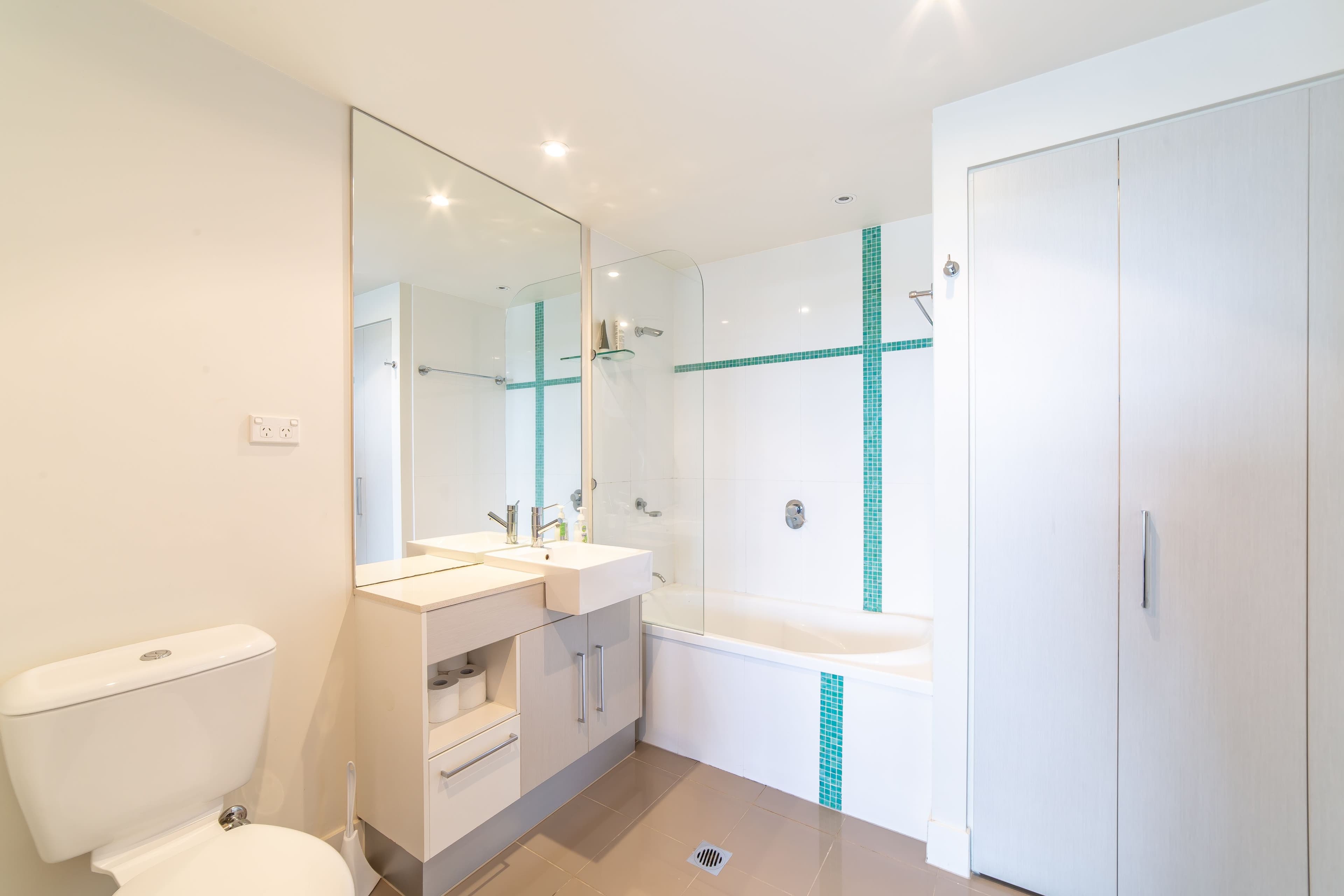 430 Marine Parade (entrance via Brighton Street), Biggera Waters QLD 4216, Biggera Waters - Thumbnail 6