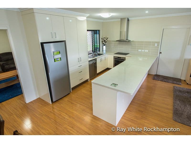 18 Tamarind Avenue, NORMAN GARDENS QLD 4701, Norman Gardens - Thumbnail 4