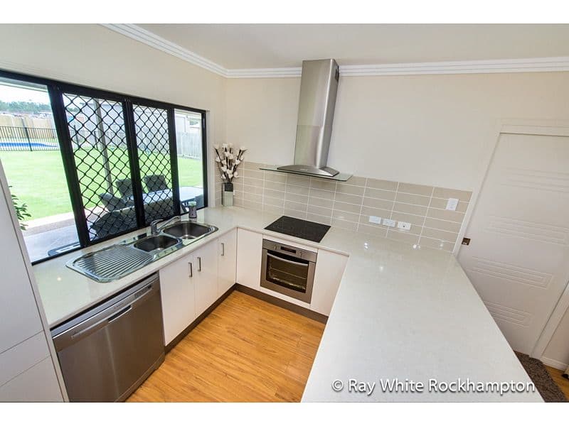 18 Tamarind Avenue, NORMAN GARDENS QLD 4701, Norman Gardens - Thumbnail 5