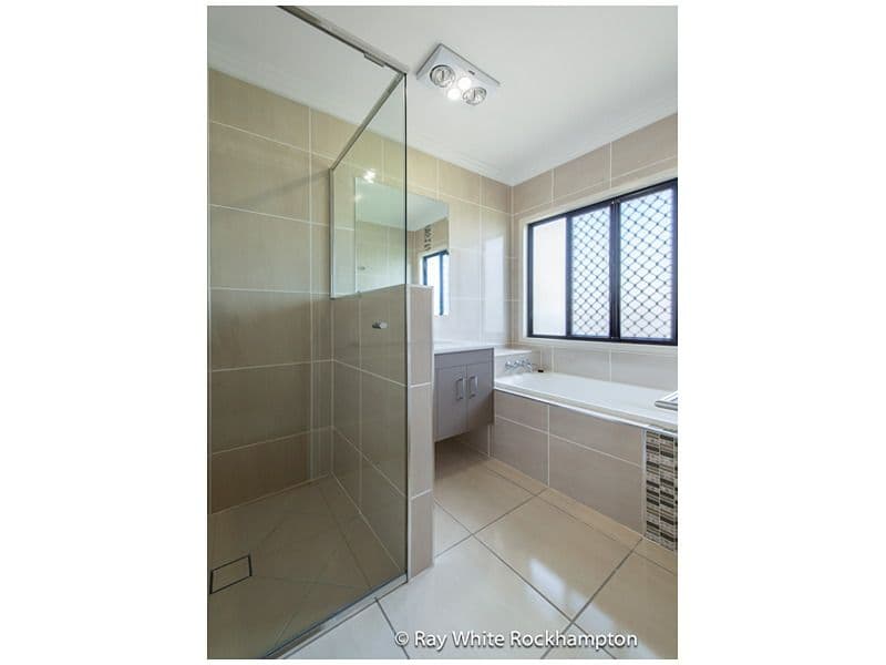 18 Tamarind Avenue, NORMAN GARDENS QLD 4701, Norman Gardens - Thumbnail 8