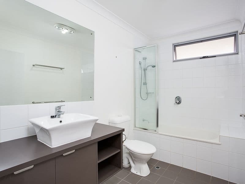135 Grosvenor Street, Morningside QLD 4170, Morningside - Thumbnail 4