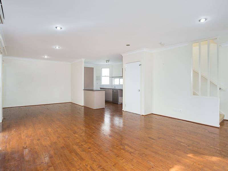 135 Grosvenor Street, Morningside QLD 4170, Morningside - Thumbnail 6
