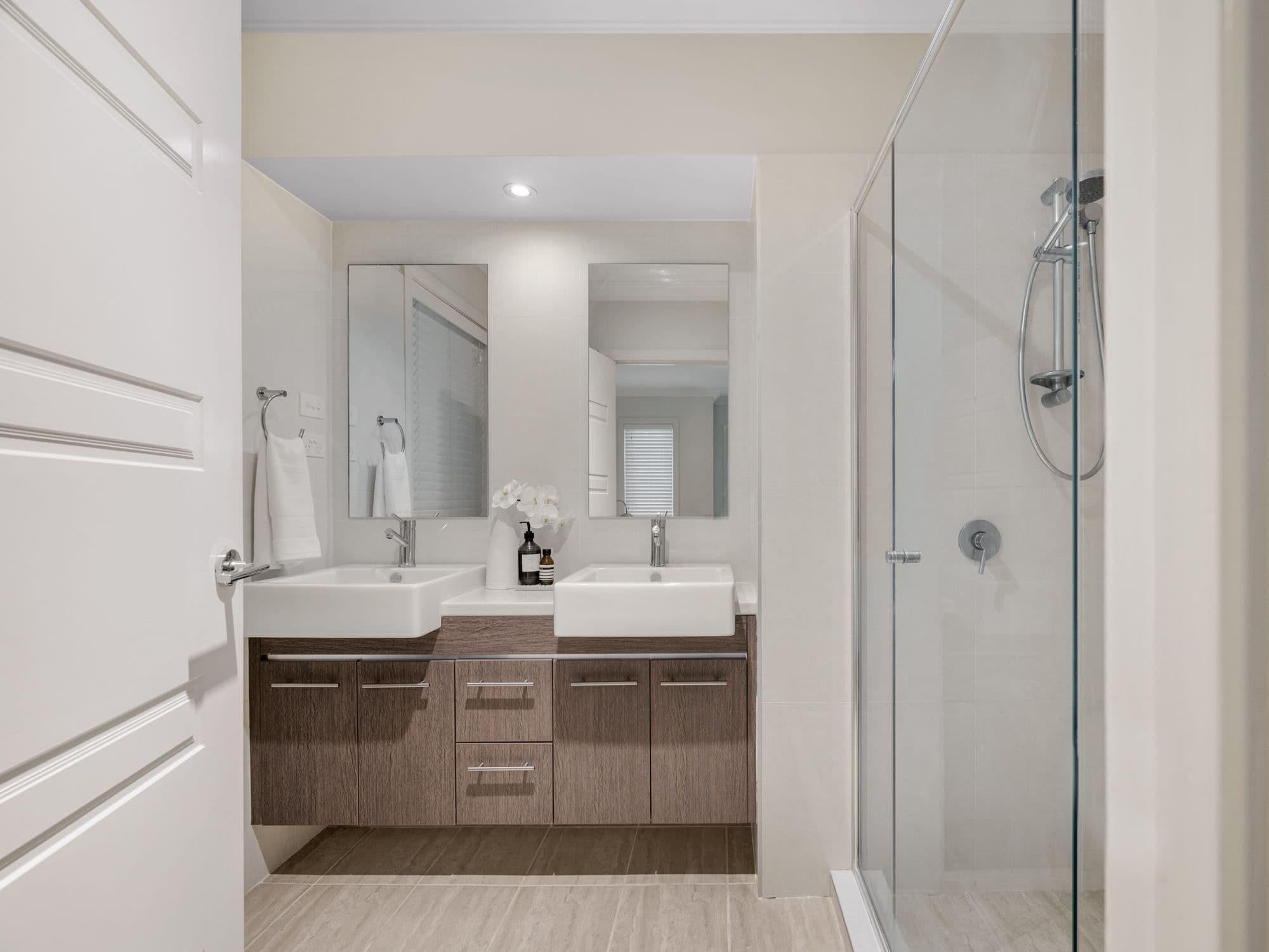 3 Logonia Crescent, Mount Annan NSW 2567, Mount Annan - Thumbnail 3