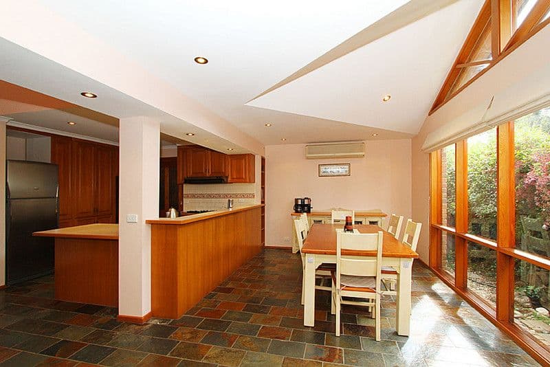 10 Mill Park Drive, MILL PARK VIC 3082, Mill Park - Thumbnail 2
