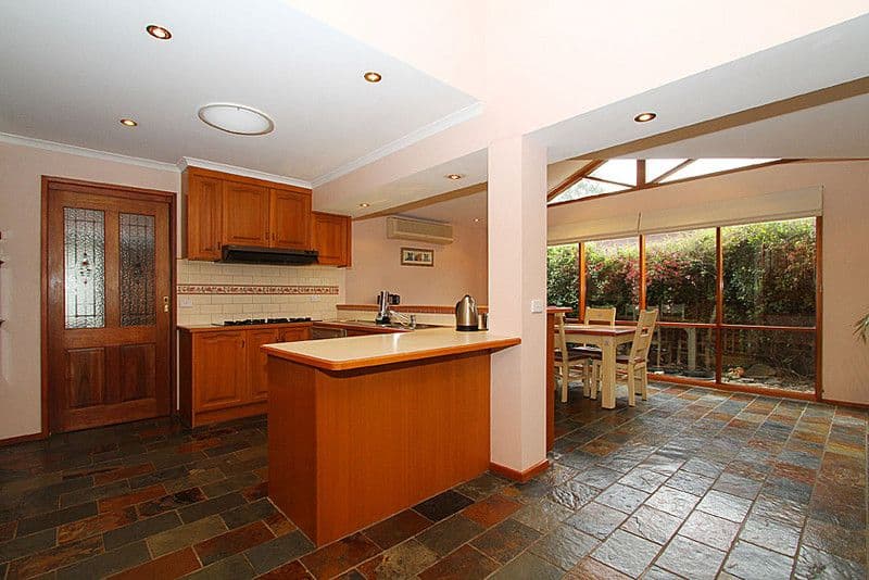 10 Mill Park Drive, MILL PARK VIC 3082, Mill Park - Thumbnail 7