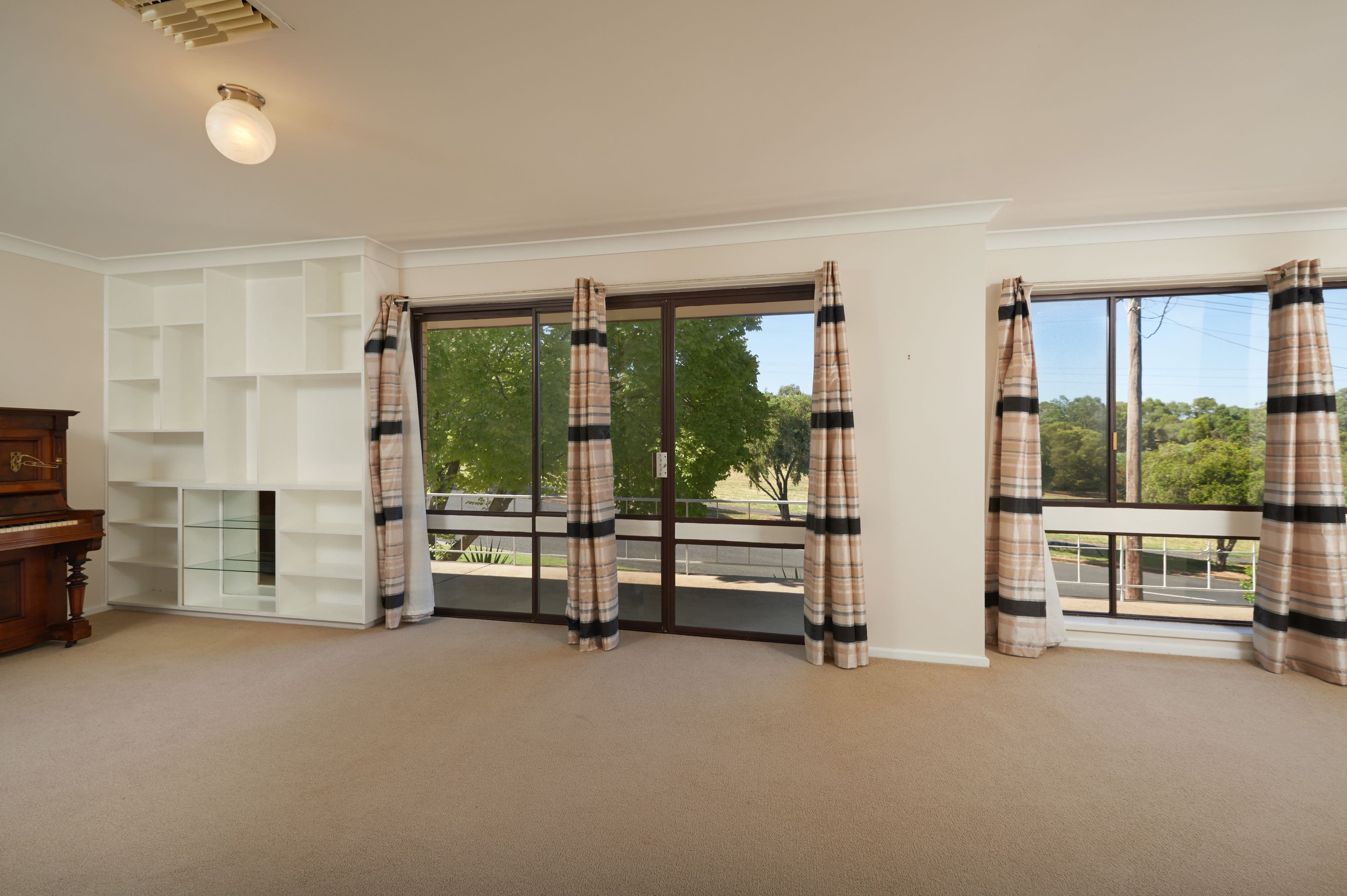 79 Leavenworth Drive, Mount Austin - Thumbnail 4