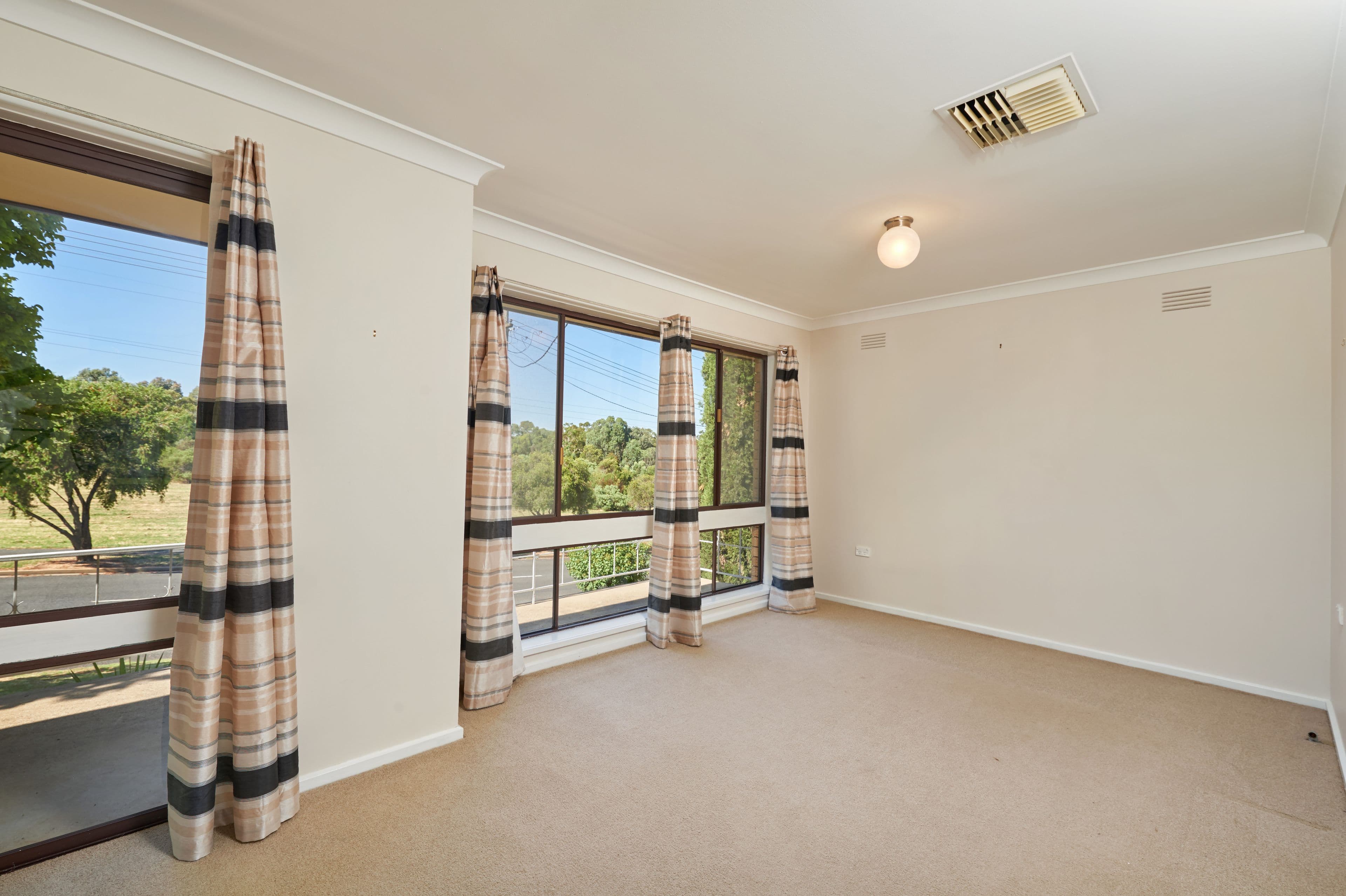 79 Leavenworth Drive, Mount Austin - Thumbnail 5