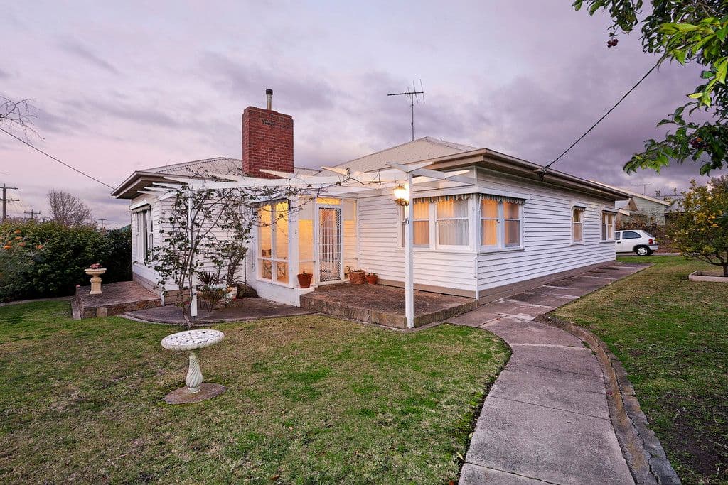 16 Wyuna Parade, Belmont VIC 3216, Belmont - Thumbnail 2