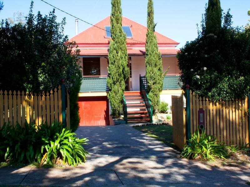 196 Perth Street, South Toowoomba - Thumbnail 2