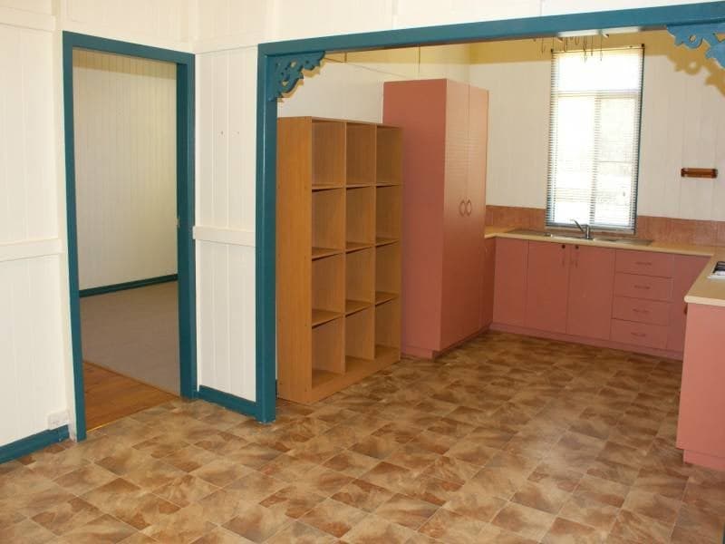 196 Perth Street, South Toowoomba - Thumbnail 5