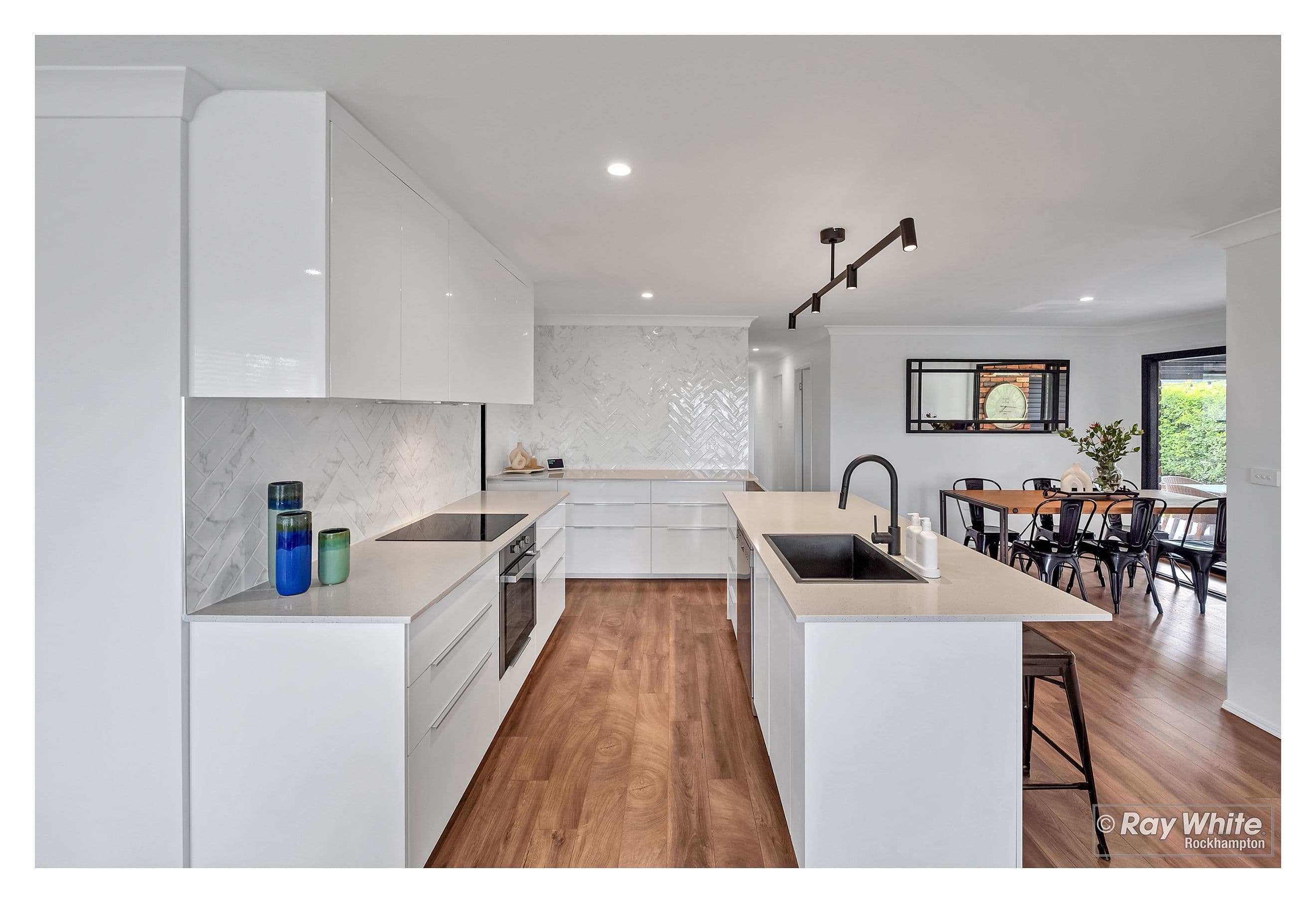 16 Davey Avenue, Frenchville QLD 4701, Frenchville - Thumbnail 4