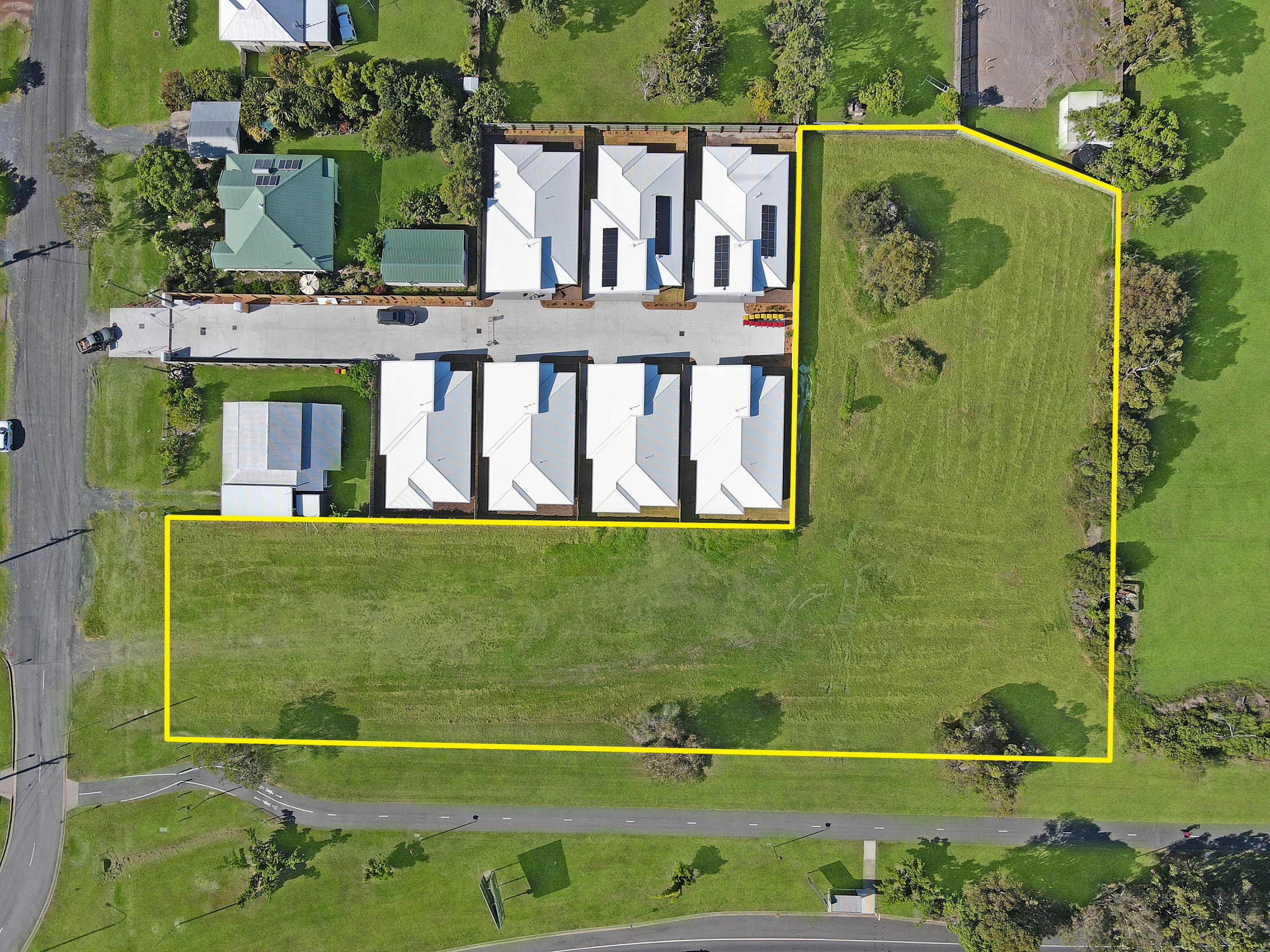 14 Honiton Street, Torquay QLD 4655, Torquay - Image 1
