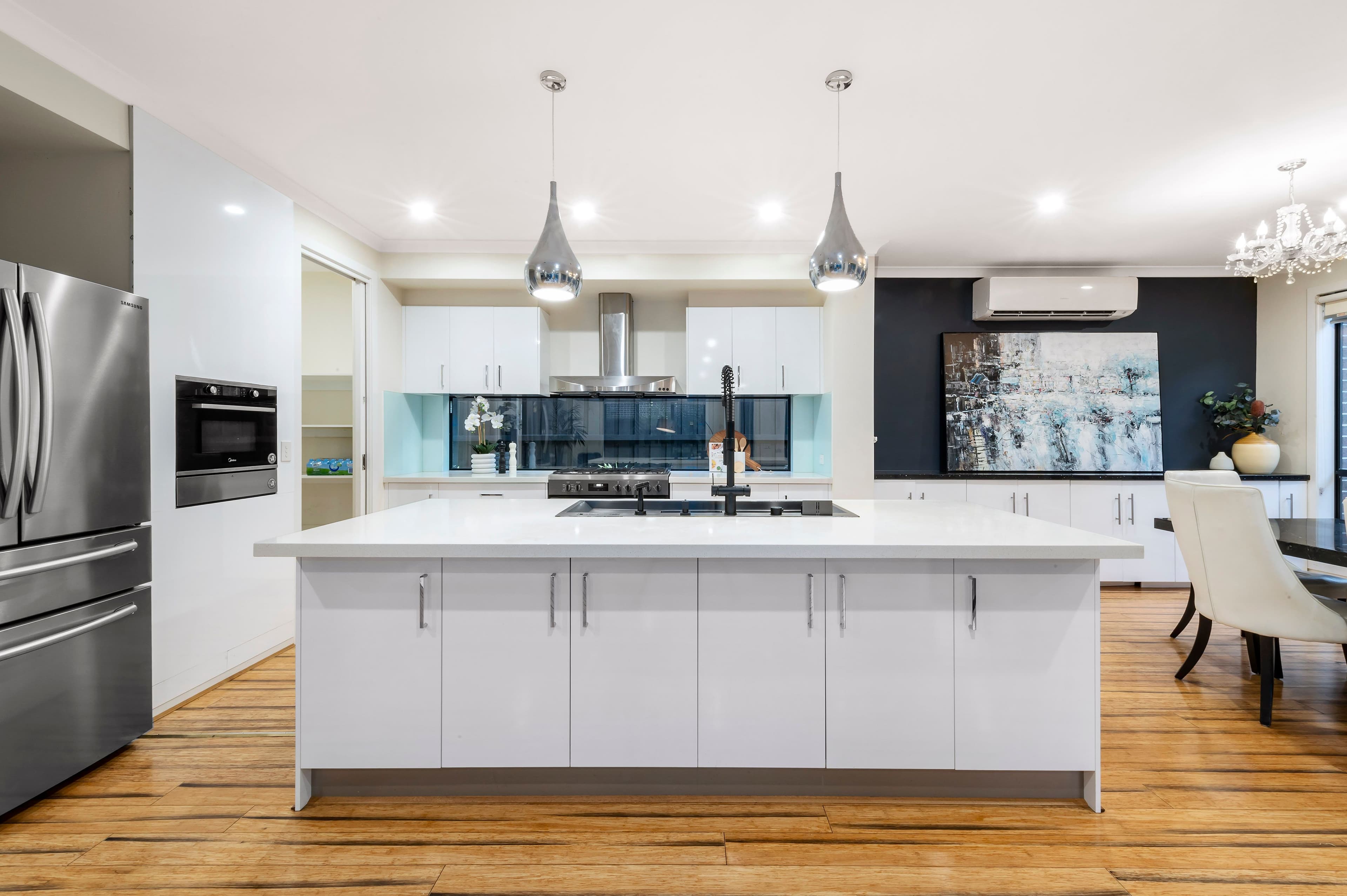 6 Appledale Way, Wantirna South VIC 3152, Wantirna South - Thumbnail 4