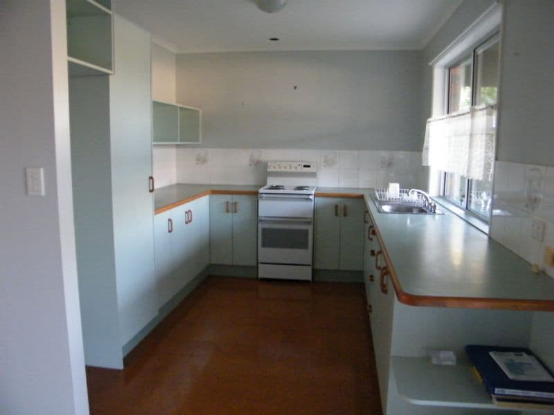4  Beasley Street, CHINCHILLA QLD 4413, Chinchilla - Thumbnail 2