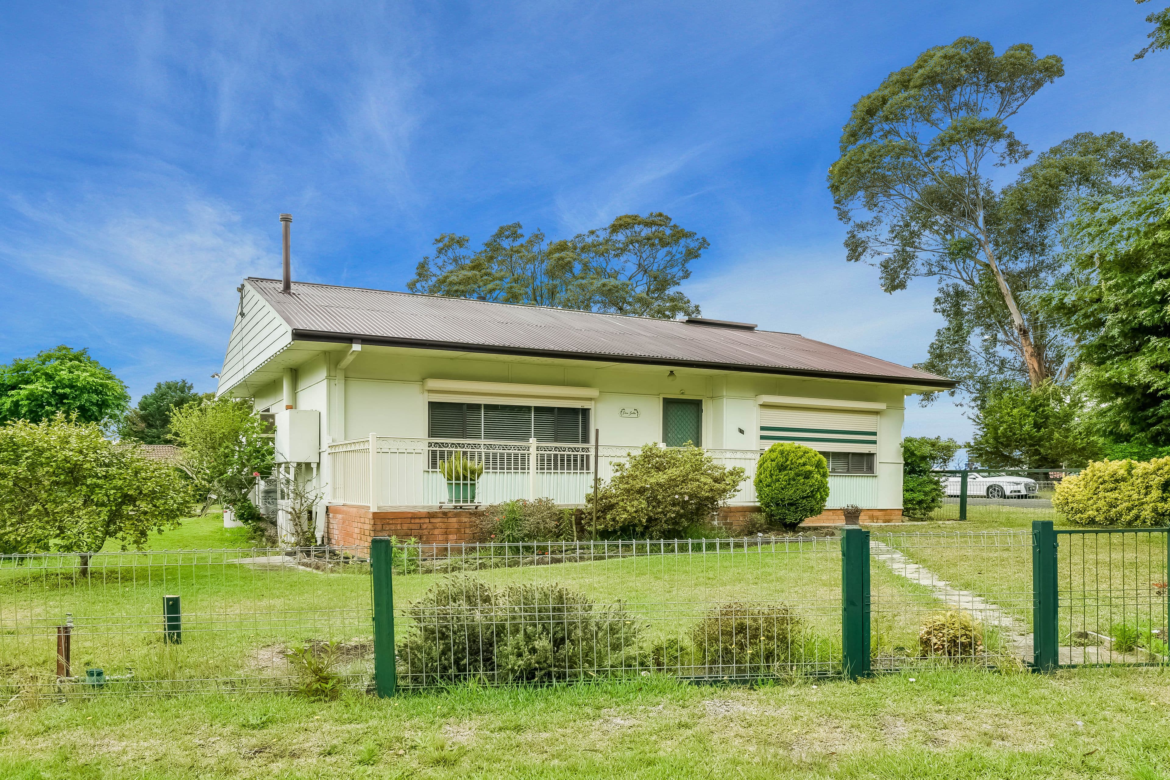 111 East Parade, Buxton - Image 1