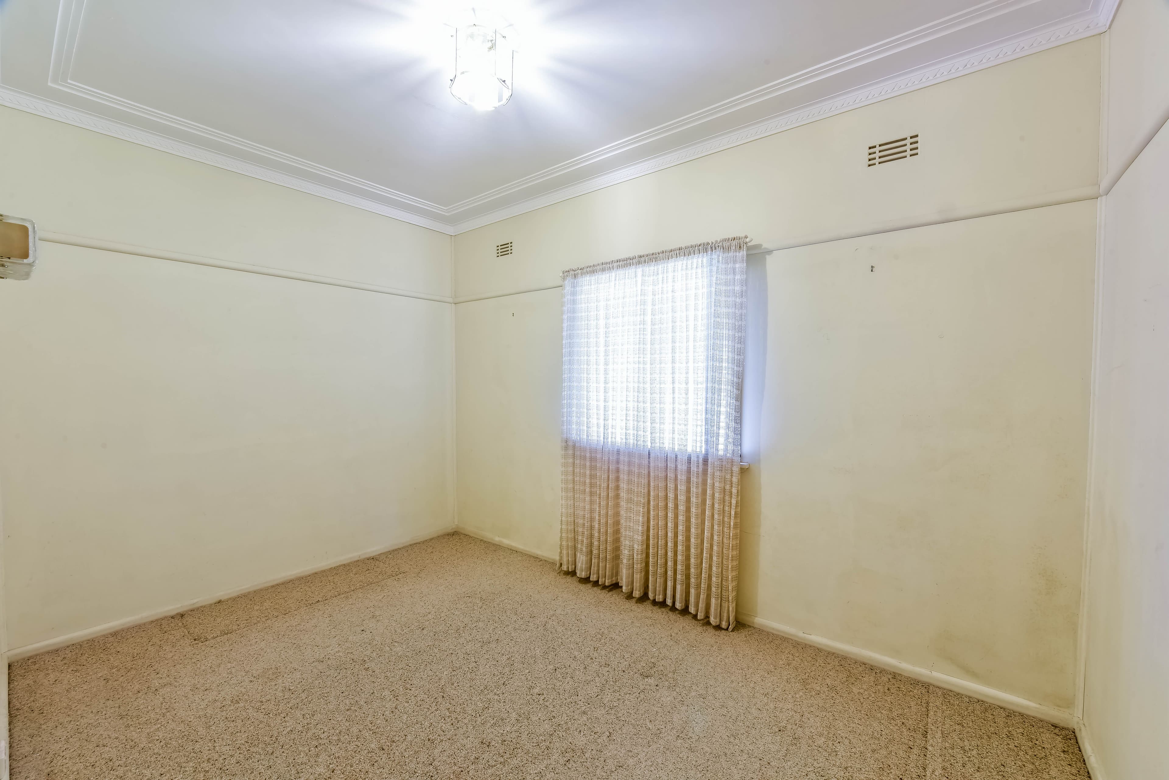 111 East Parade, Buxton - Thumbnail 6