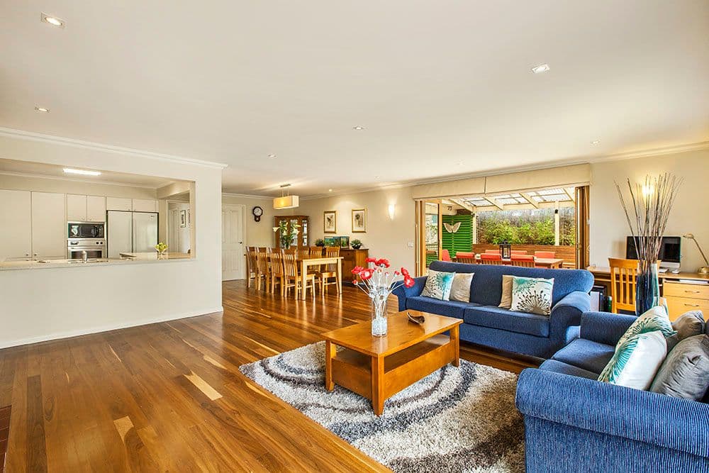 45 Hertford Road, DONCASTER EAST VIC 3109, Doncaster East - Thumbnail 2