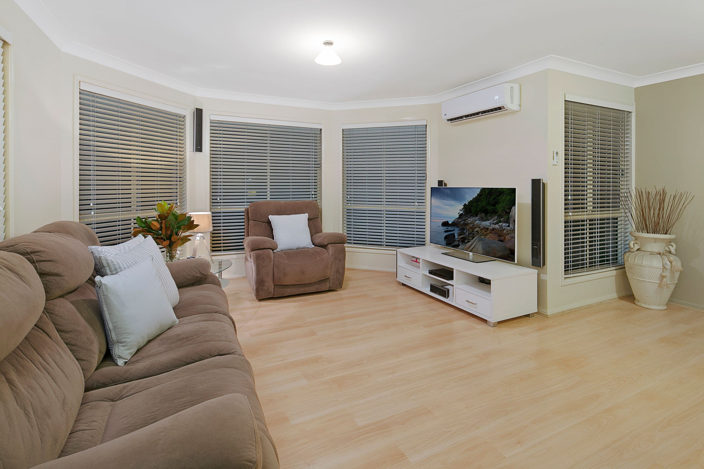6 Oak Place, Mackenzie QLD 4156, Mackenzie - Thumbnail 2
