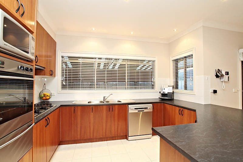 5 Summerhill Drive, HILLSIDE VIC 3037, Hillside - Thumbnail 2