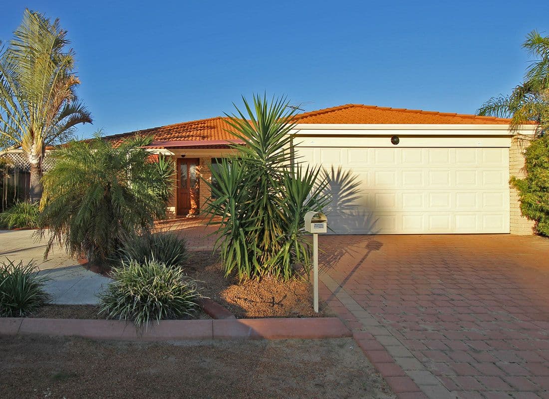 27 Lombardy Crescent, CAVERSHAM WA 6055, Caversham - Image 1