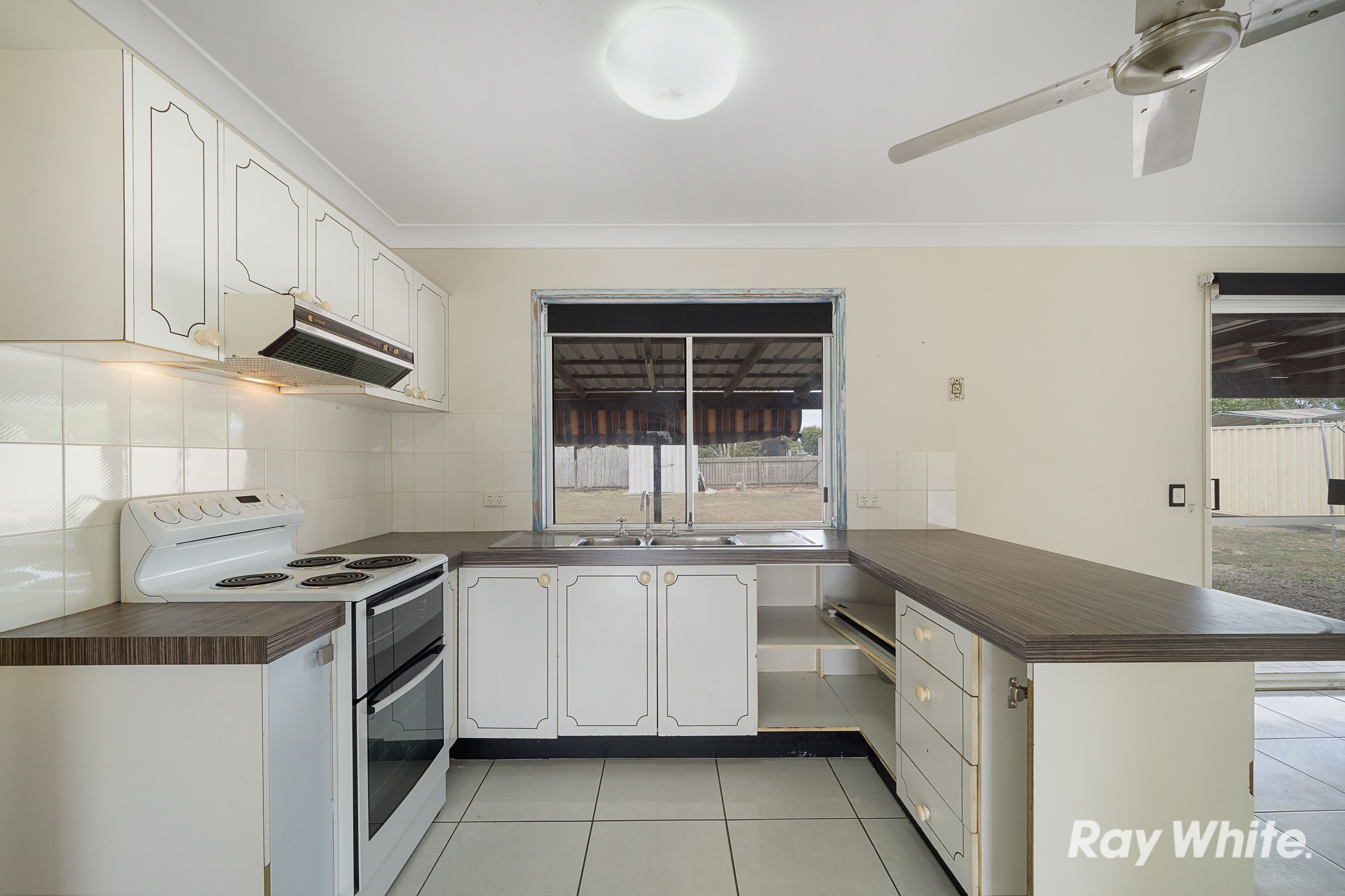 8 Newburn Street, Hillcrest QLD 4118, Hillcrest - Thumbnail 6