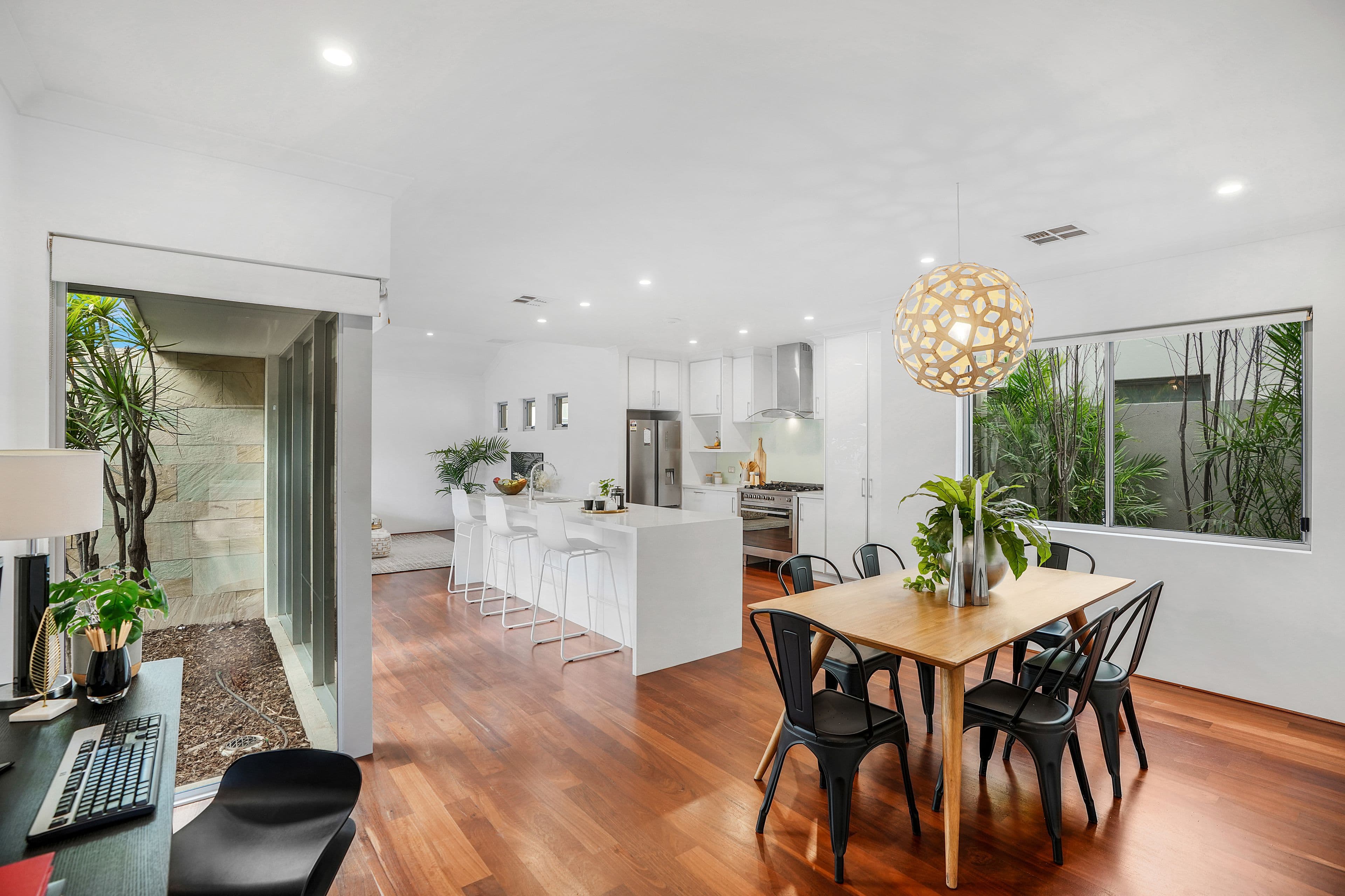 2 Hugo Street, Stirling WA 6021, Stirling - Thumbnail 5