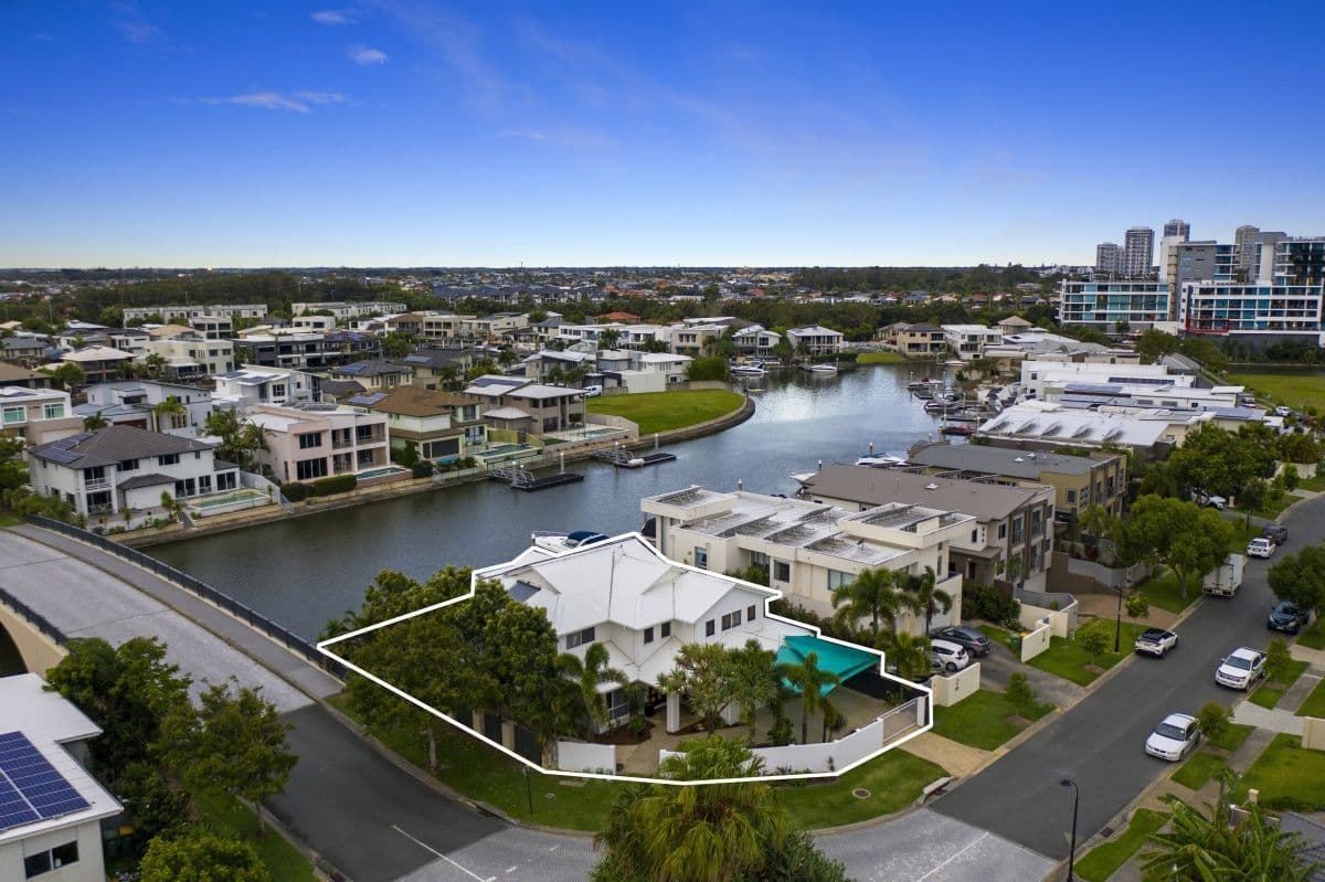 13 South Quay Drive, Biggera Waters QLD 4216, Biggera Waters - Thumbnail 4