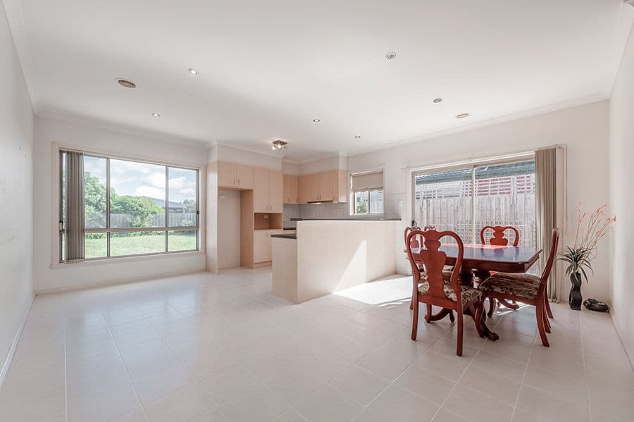 5 Shannon Grove, Roxburgh Park VIC 3064, Roxburgh Park - Thumbnail 4