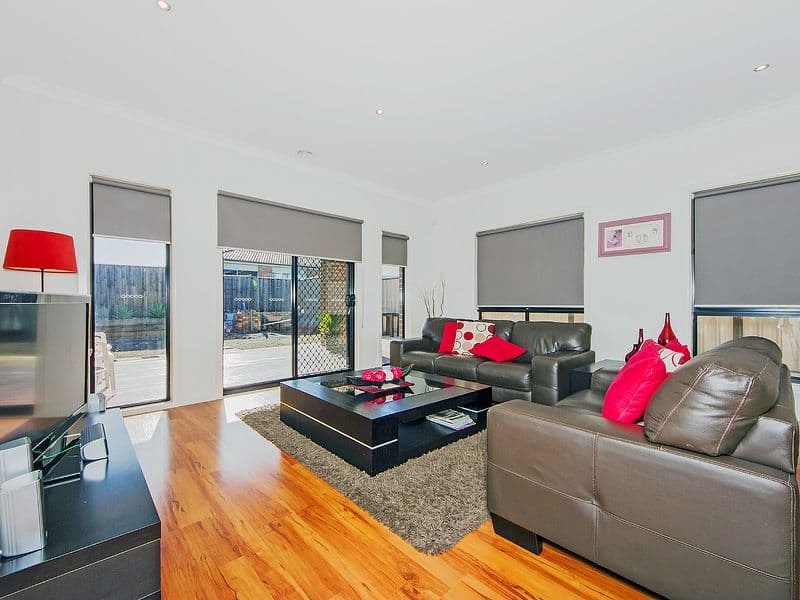 13 Connor Drive, BURNSIDE HEIGHTS VIC 3023, Burnside Heights - Thumbnail 6
