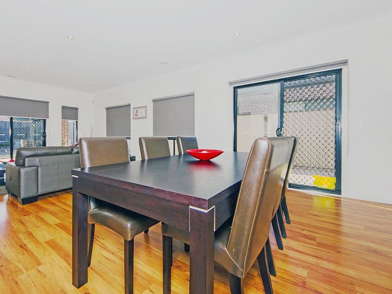 13 Connor Drive, BURNSIDE HEIGHTS VIC 3023, Burnside Heights - Thumbnail 7