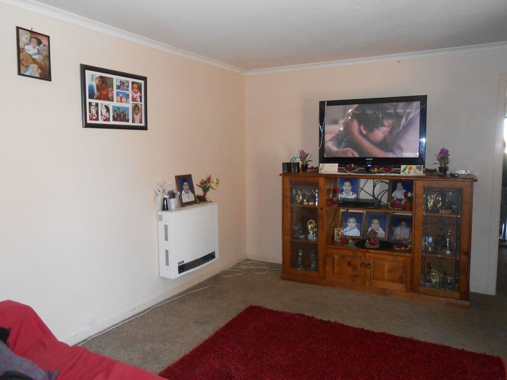4 Flemming Crescent, Tamworth NSW 2340, West Tamworth - Thumbnail 2