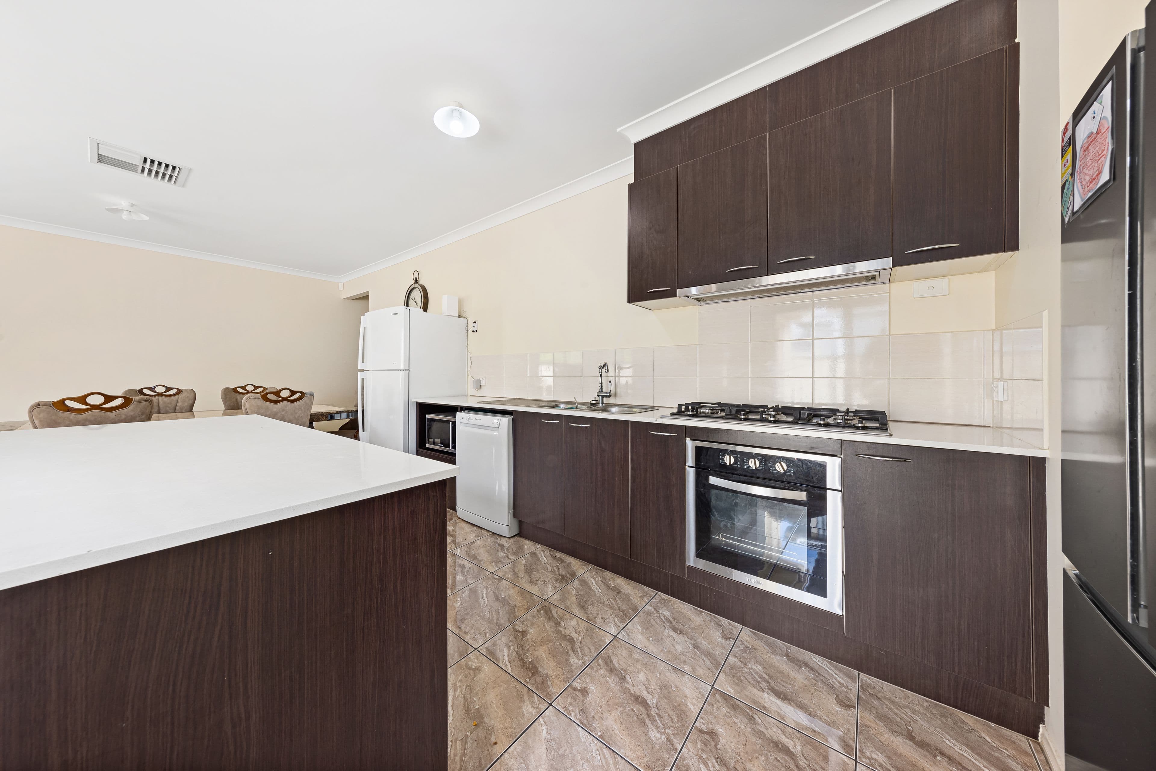 29 Levenia Street, St Albans VIC 3021, St Albans - Thumbnail 7