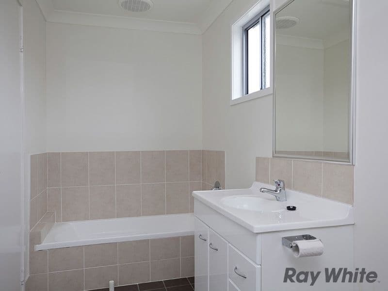 40 Julia Street, WAVELL HEIGHTS QLD 4012, Wavell Heights - Thumbnail 8