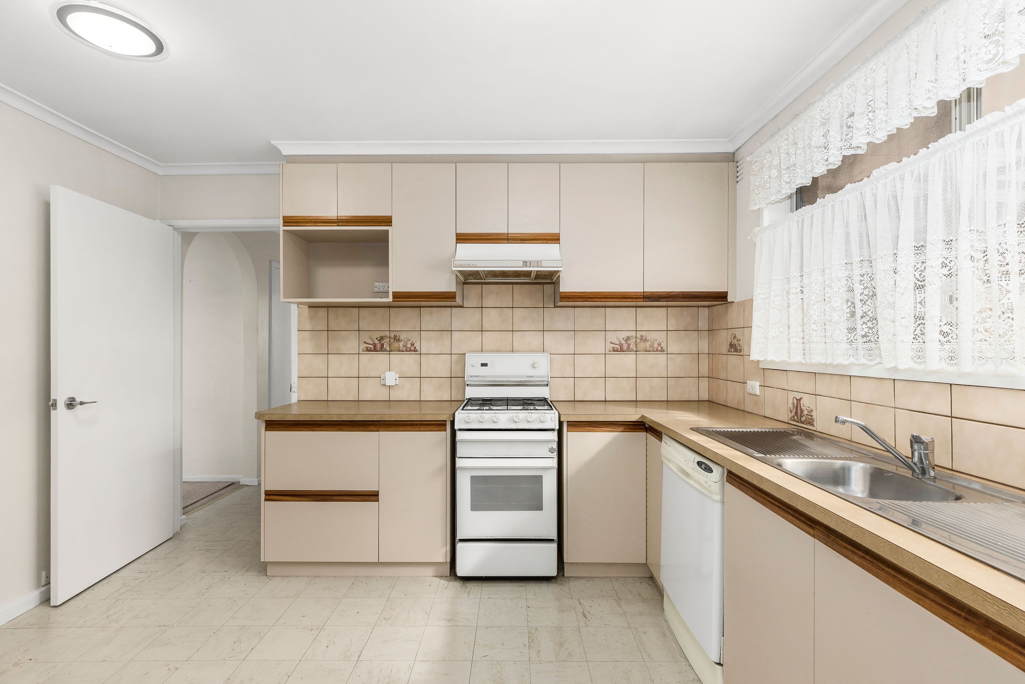 2 Derwent Court, Gladstone Park VIC 3043, Gladstone Park - Thumbnail 4